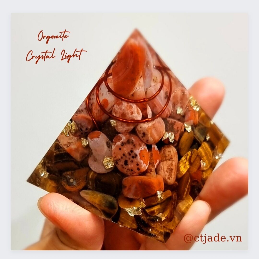 Ctjadesale SGN 2211071 Thiền với khối Orgonite kim tự tháp sinh năng, kim tự tháp phong thủy Crystal Light
