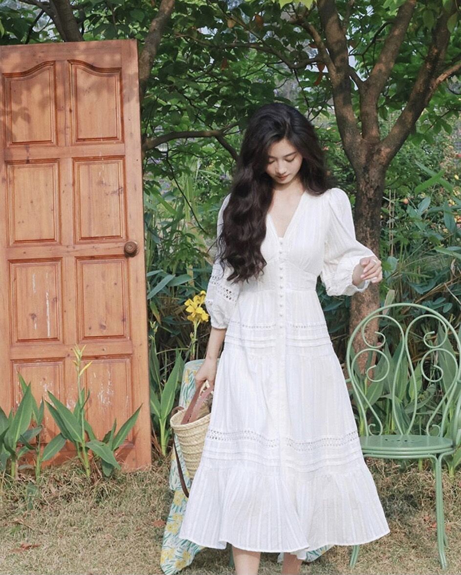 Maxi xô trắng tay phồng phối ren