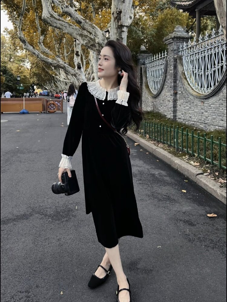 Phong Cách Pháp Búp Bê Nhung Cổ Áo Đầm Nữ Mùa Thu 2024 Hepburn Mới Chân Váy Chữ A Cổ Tròn Dài Tay Mà