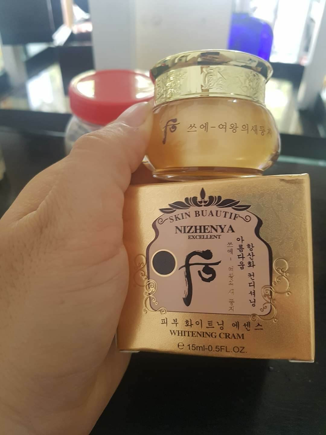 kem nám và tái tạo da