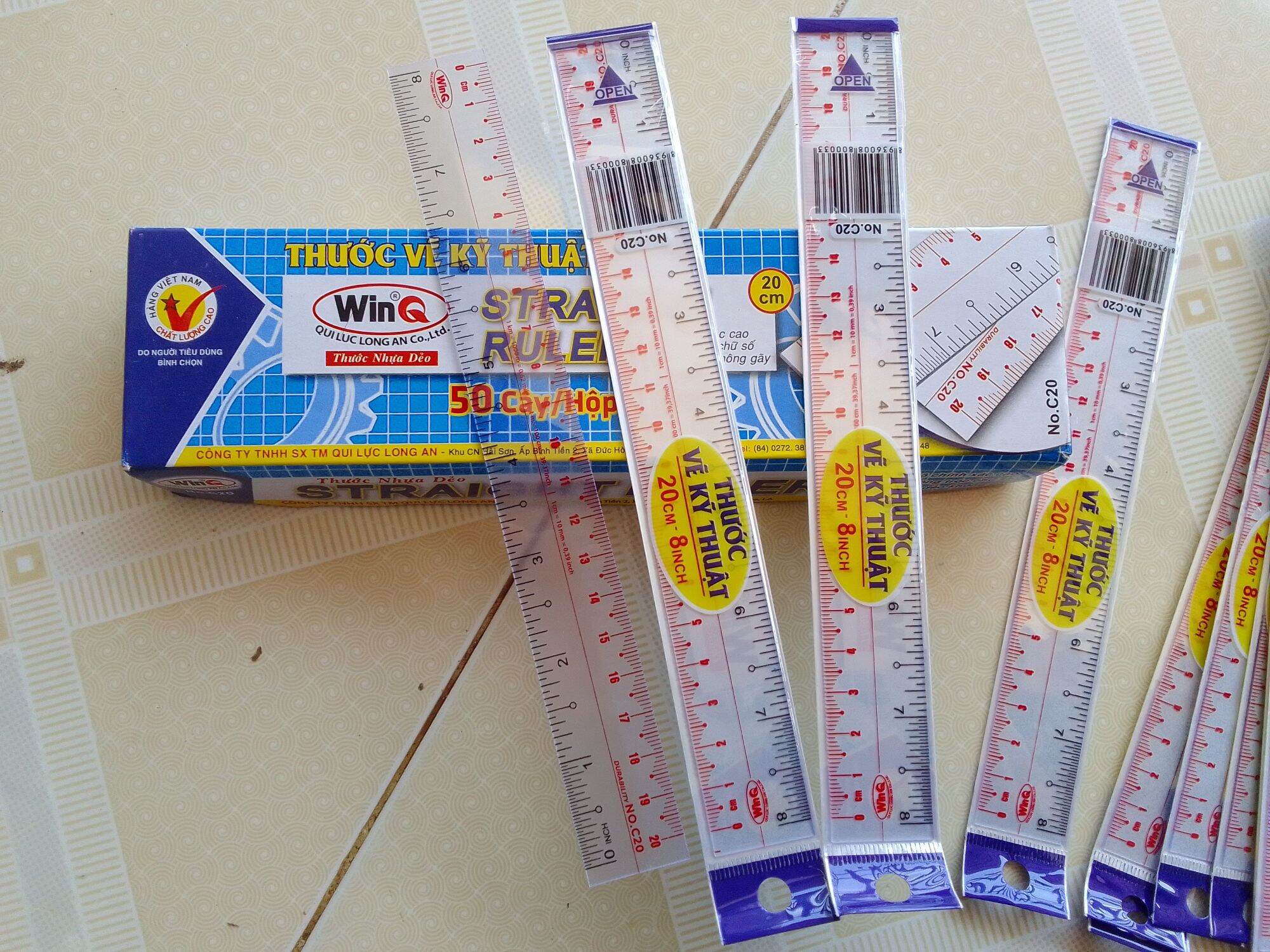 Thước thẳng nhựa dẻo WinQ 20cm bền đẹp