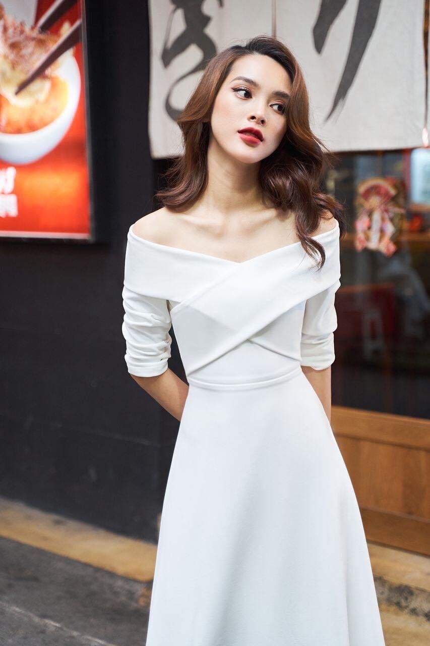 Đầm bẹt vai tay dài phom A đỏ/đen (LYLY)