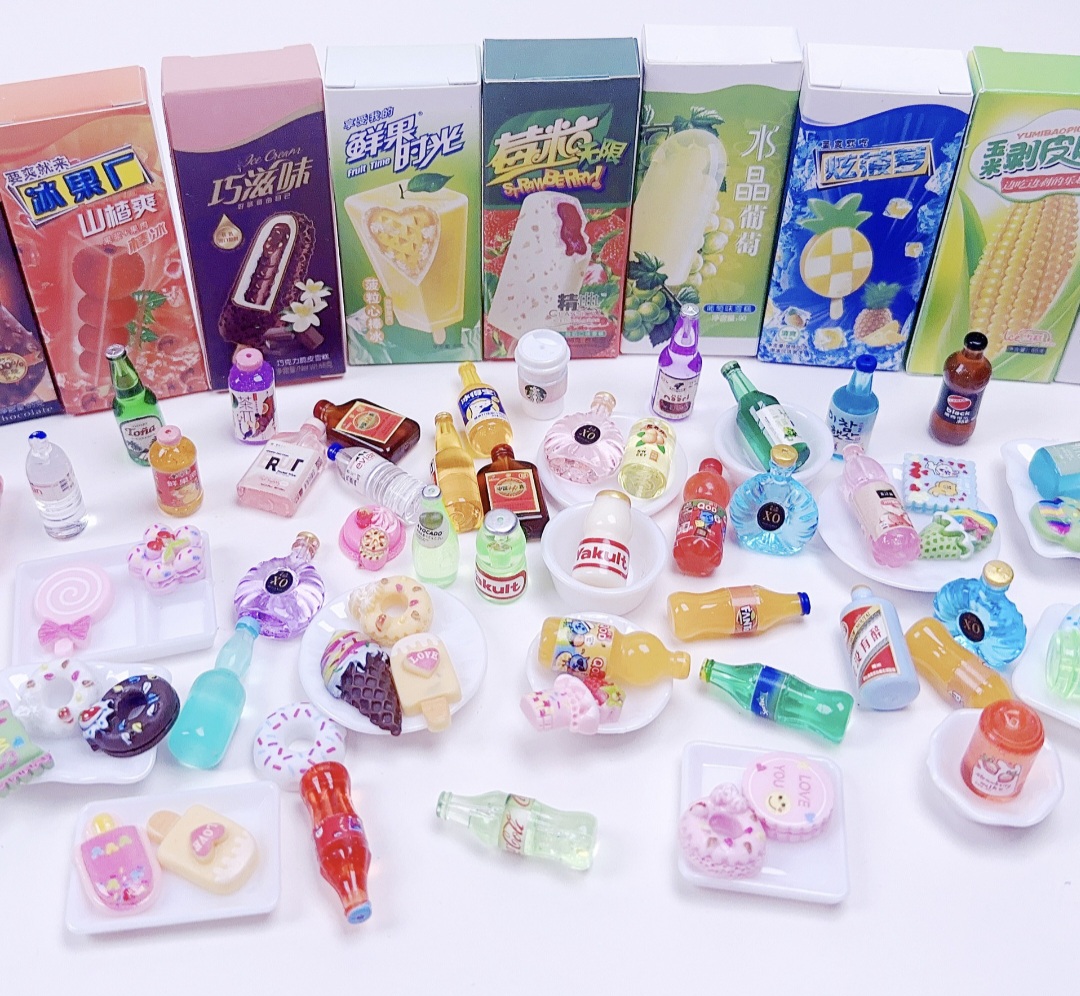 Hộp mù nhiều mô hình đồ ăn đồ chơi mini .