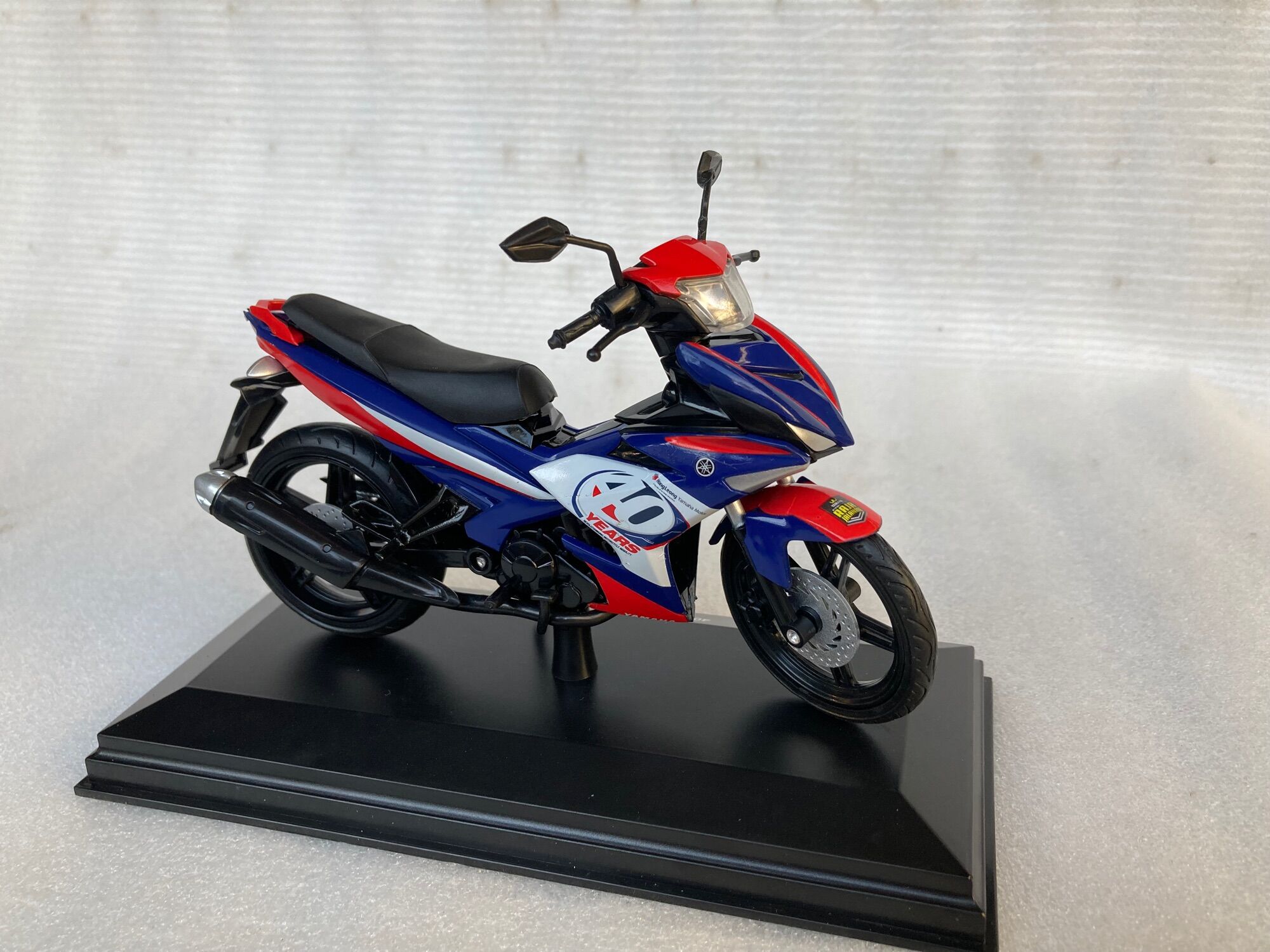 Mô hình exciter-Y15zr 1:12