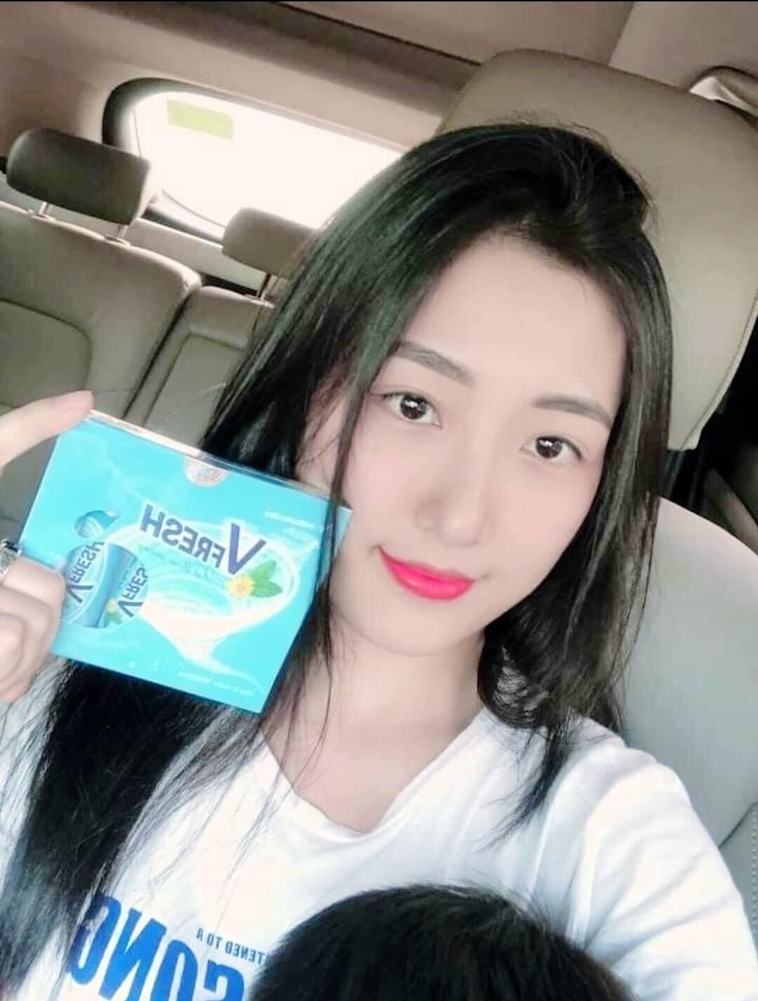 Xịt thơm miệng tươi mát thơm tho Vfresh 10ml