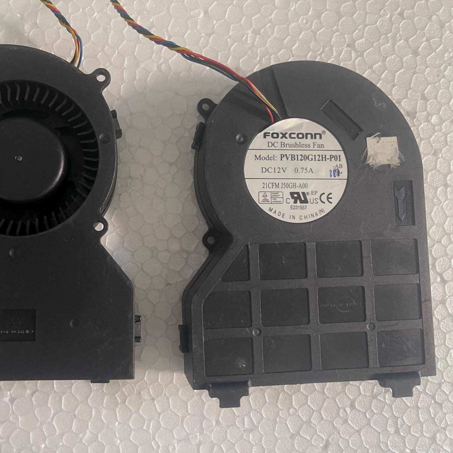 Quạt tản nhiệt ly tâm 12V siêu mạnh