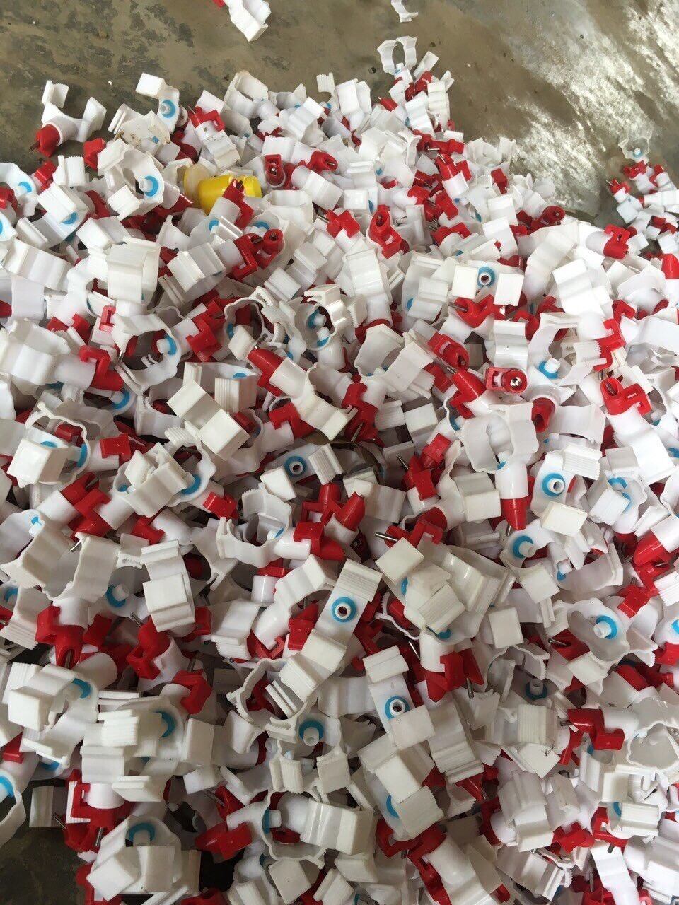 10 cái máng uống tự động cho vịt  dạng núm