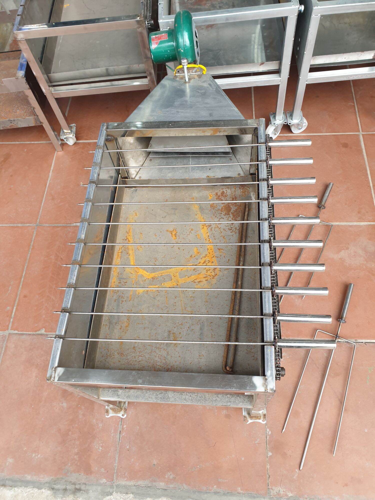 MÁY NƯỚNG 10 XIÊN CHẤT LIỆU INOX