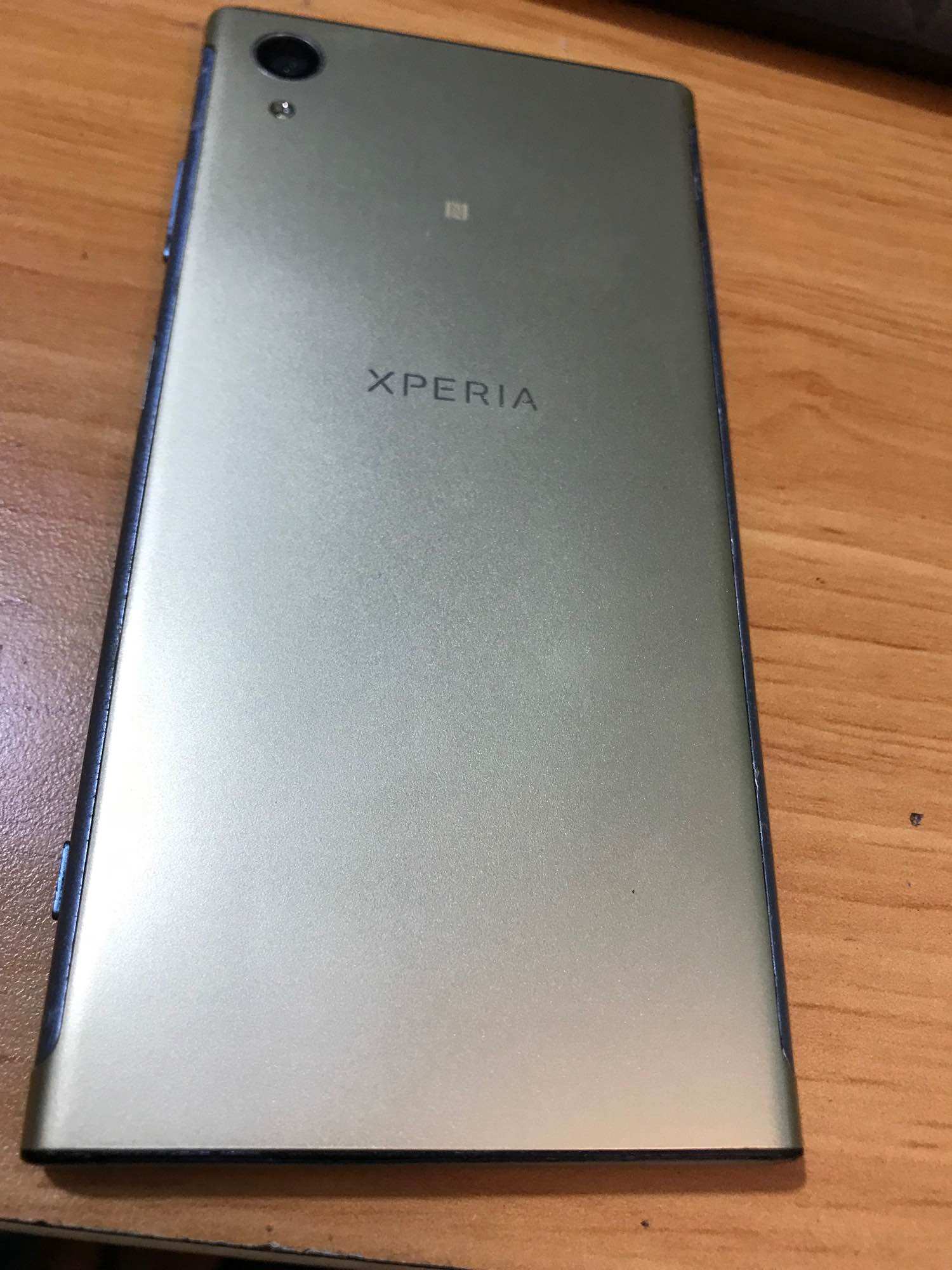 Sony XA1 Plus  Cũ Android 8 2 sim có 4G