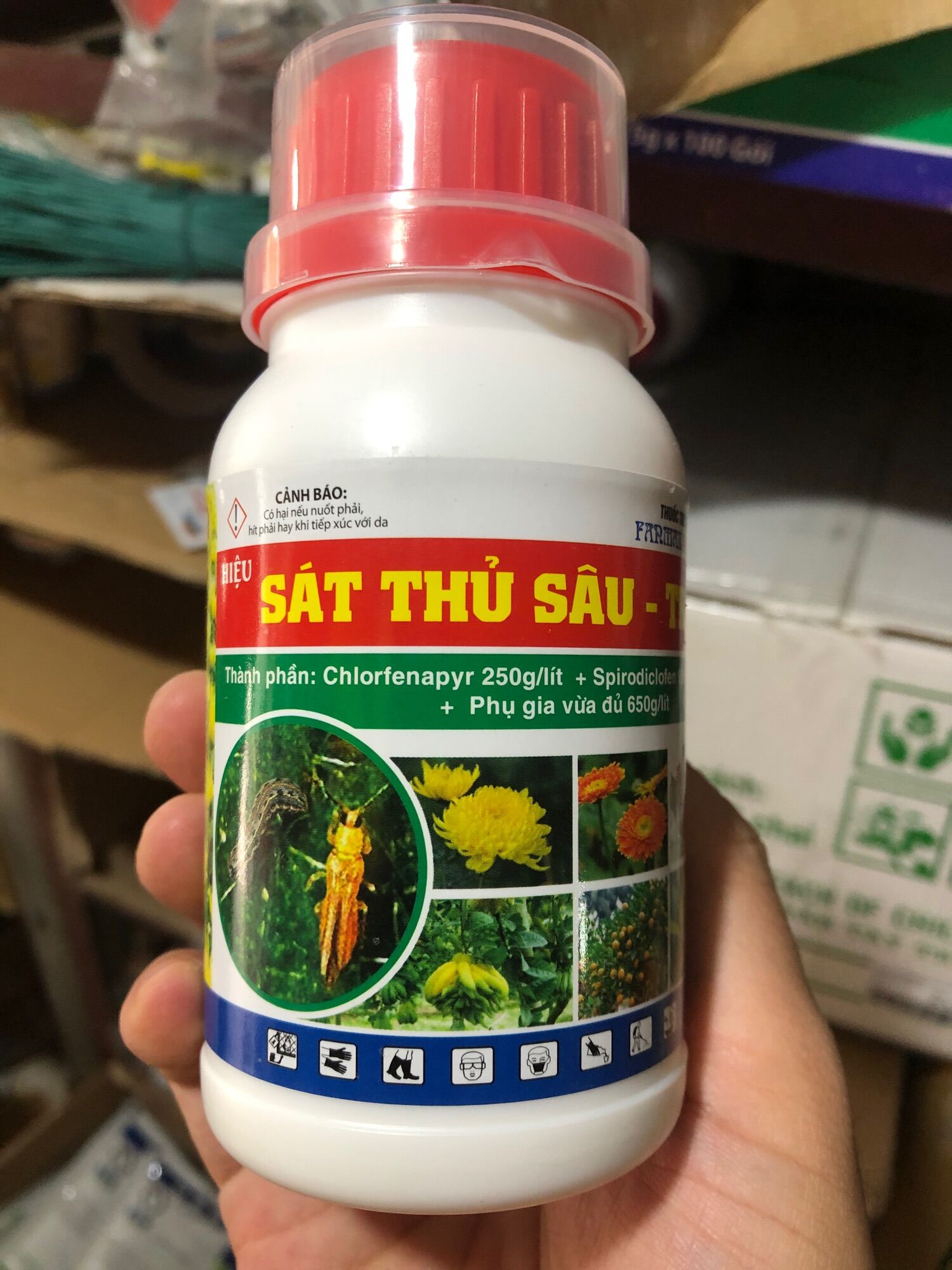 Đặc hiệu diệt bọ trĩ trên hoa hồng, hoa mai, cúc và các loại cây ăn trái; sát thủ bọ trĩ 200ml; thuoc-dac-tri-bo-tri