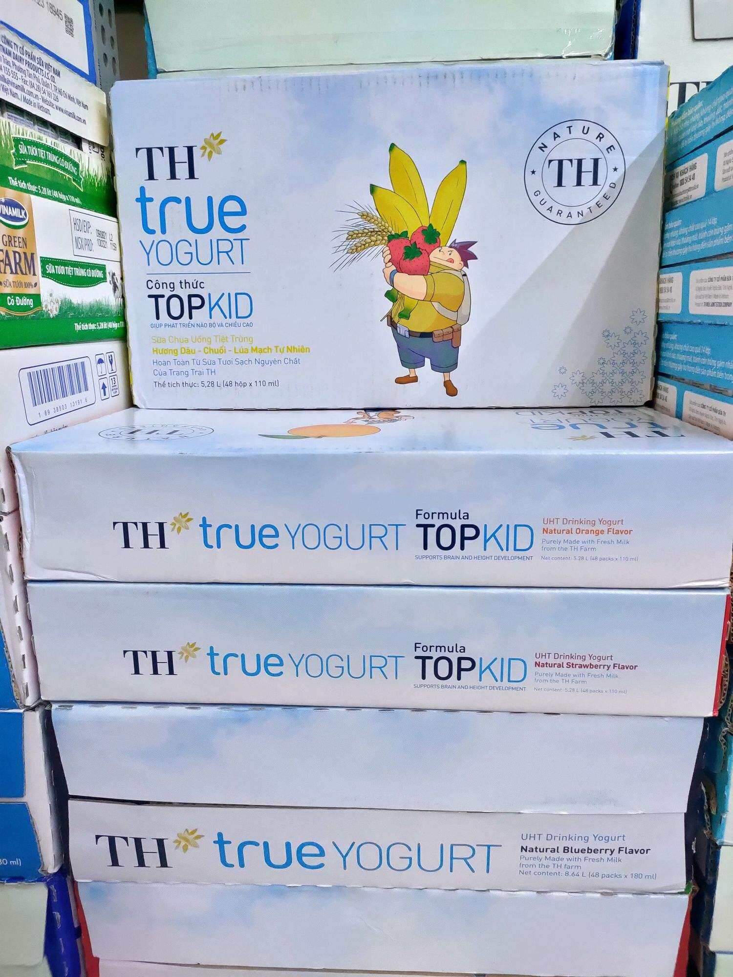 Thùng sữa chua uống tiệt trùng TH TOPKID mix vị : chuối, cam, dâu (48 hộp x 110ml)