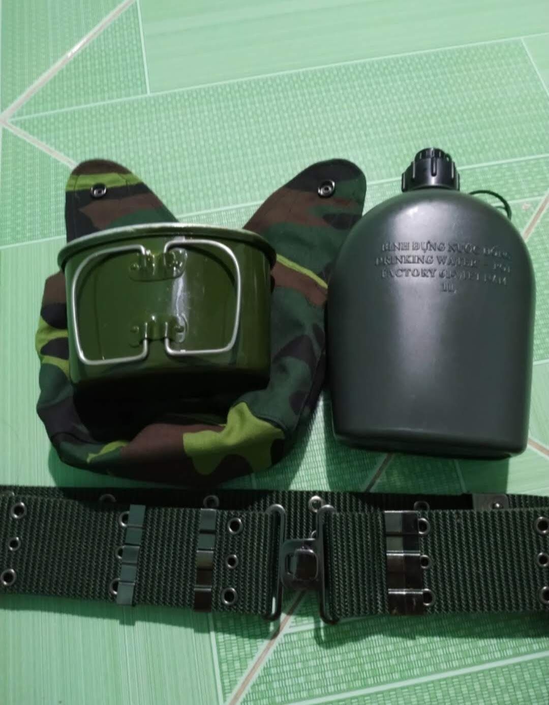 Combo bi đông đựng nước có ca và dây đeo đa năng