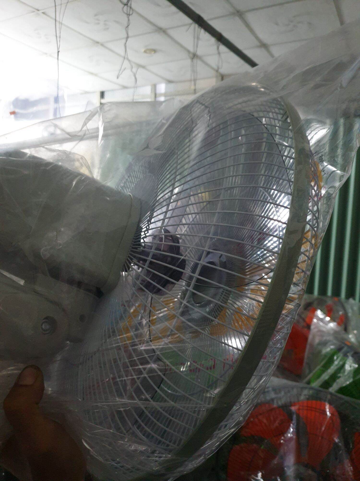 Quạt Treo SENKO T1680