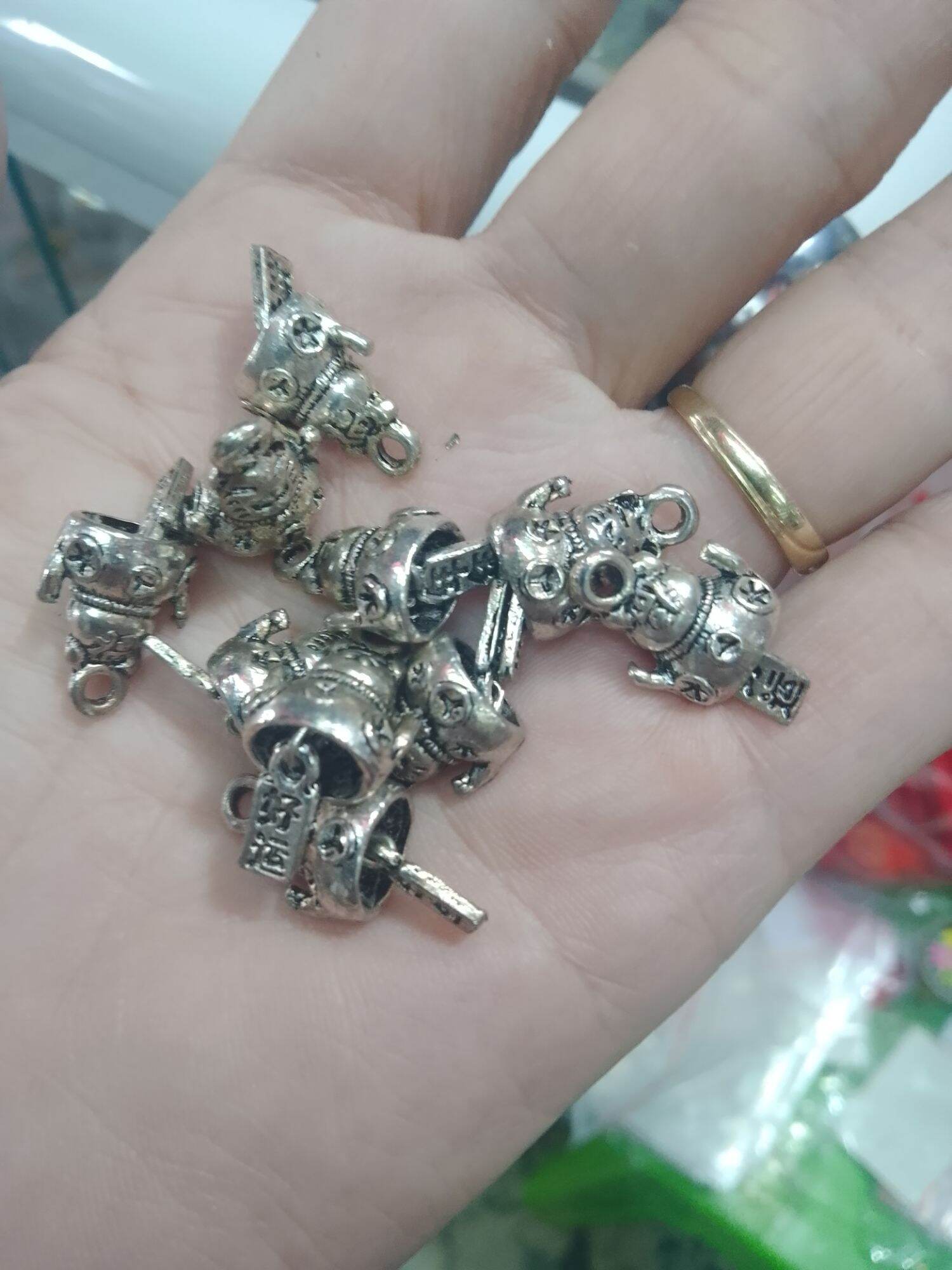 Charm mèo thần tài xi bạc