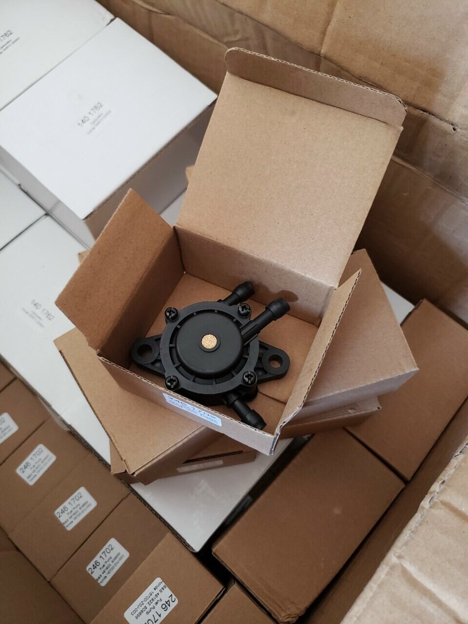 Bơm xăng 3 vòi 4 vòi cho các động cơ chạy xăng gx610 gx620 gx630 gx670 gx690