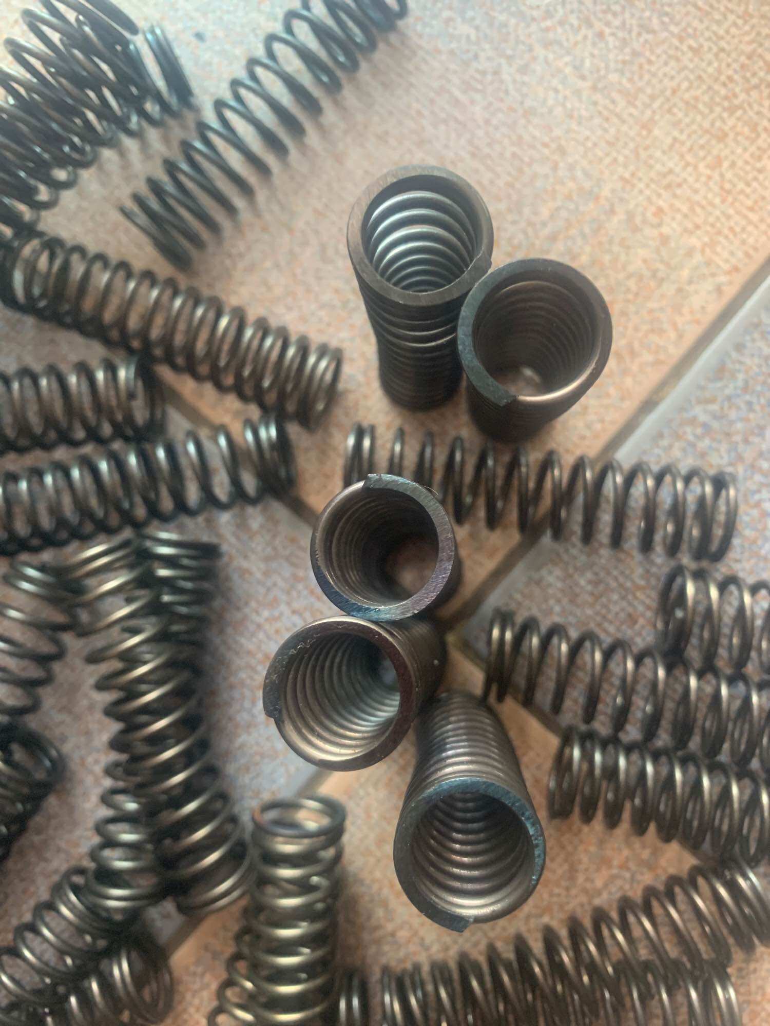 Lò xo nén phi 16 (sợi 2mm dài 70mm,100mm;145mm;150mm)✅✅✅