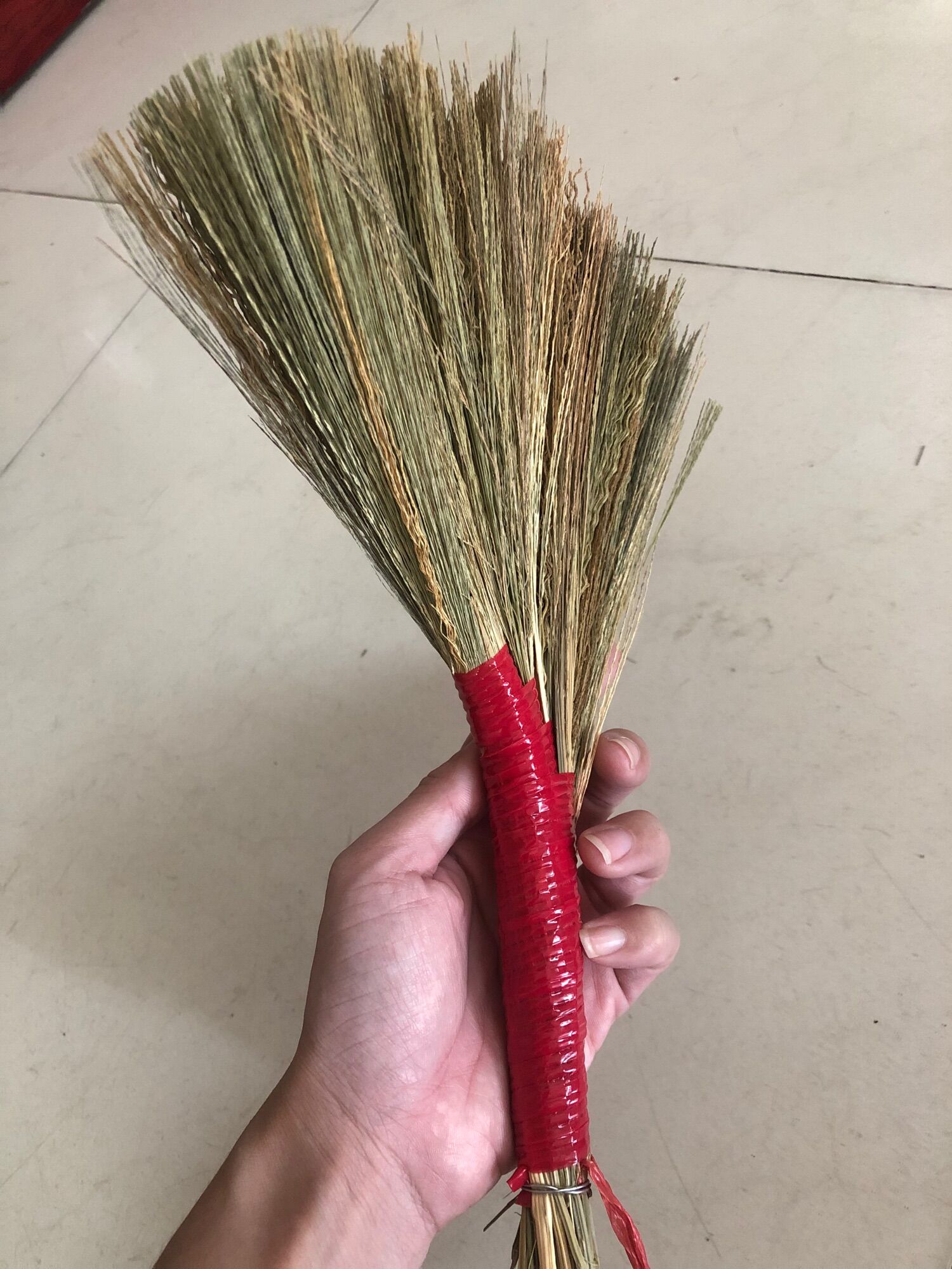 CHỔI CỎ MINI QUÉT BẾP