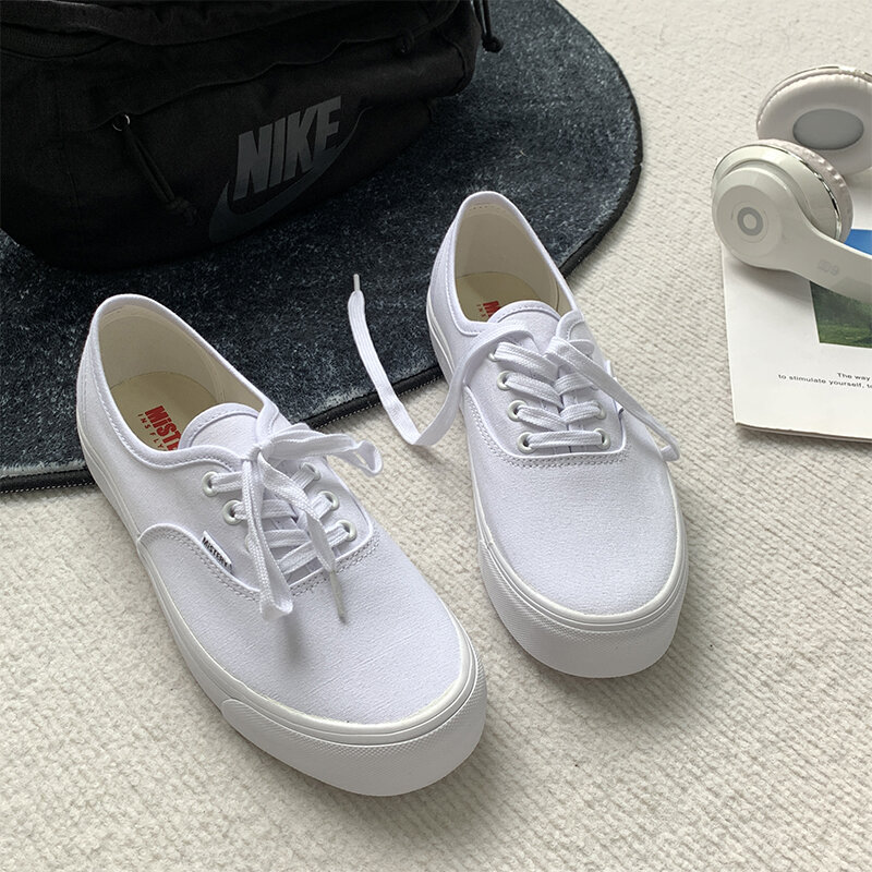 Giày Vải Bố Đế Dày Độn Cao Nữ Ootd Giày Trắng Dễ Phối Chụp Ảnh Đường Phố Giày Một Lớp Mũi To Thường Ngày Phong Cách Hồng Kông Cổ Điển Instagram Sành Điệu