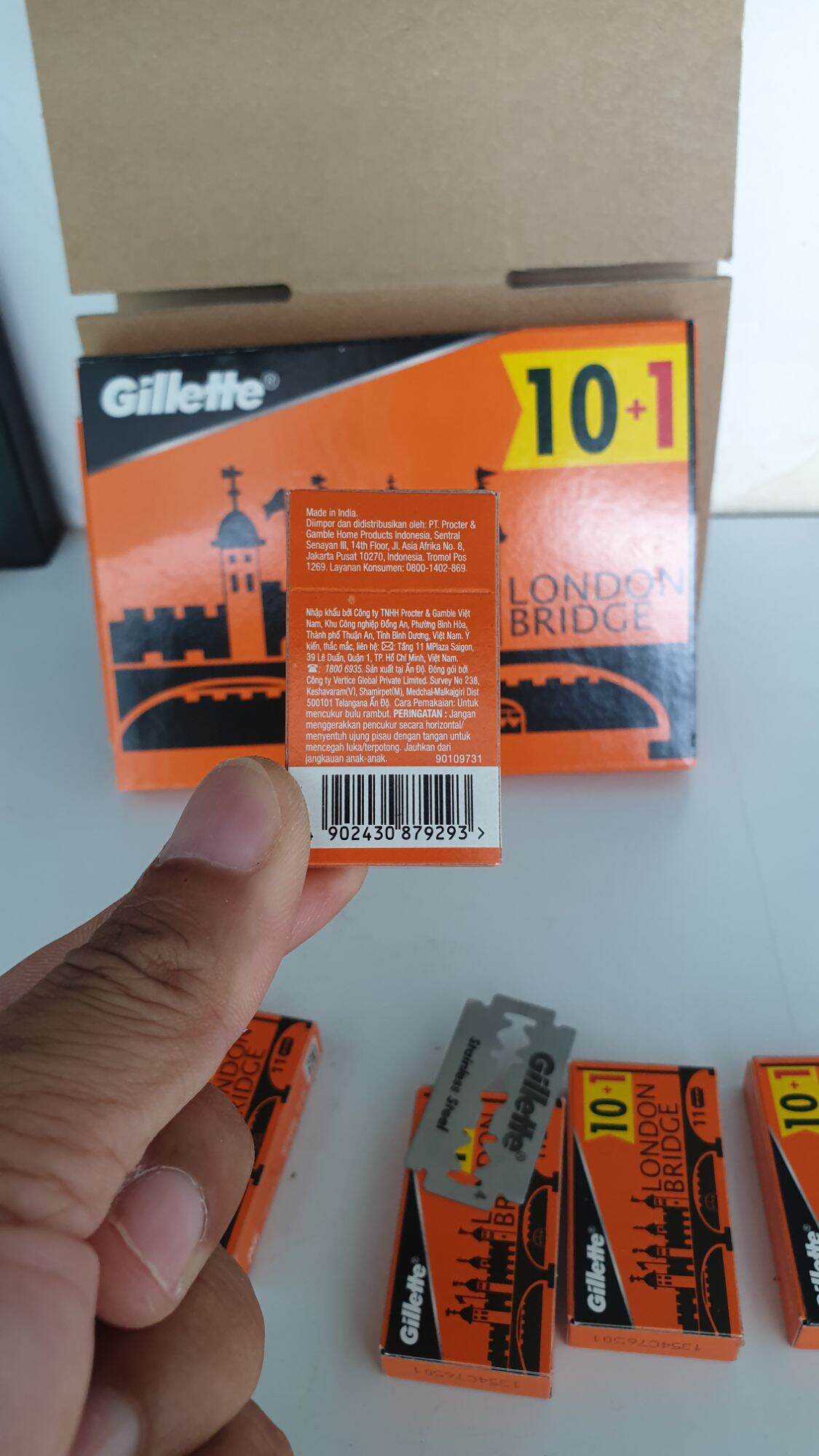 Hộp 100 lưỡi lam Gillette