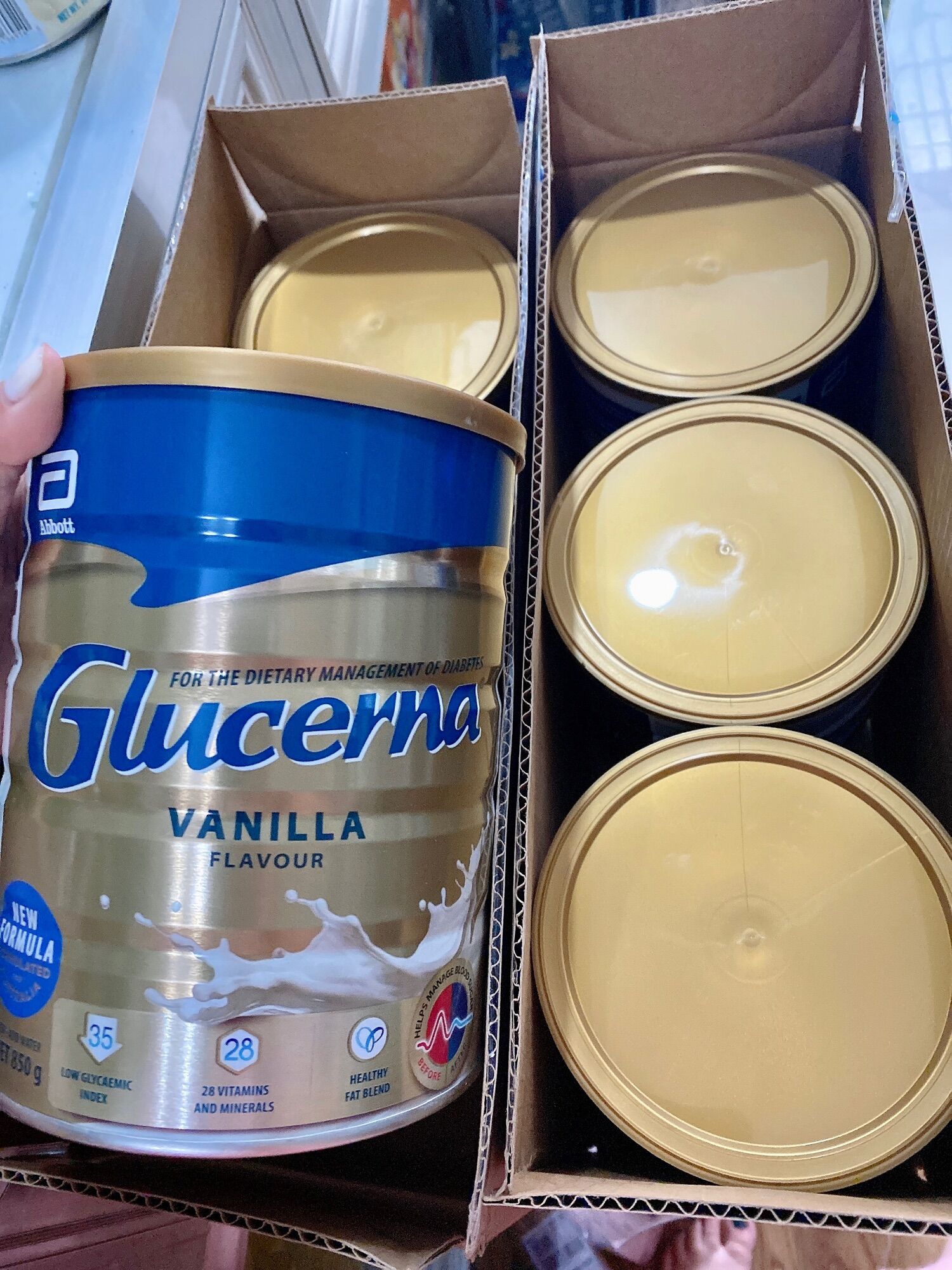 Sữa bột dành cho người tiểu đường - ăn kiêng Glucerna 850gr - Úc