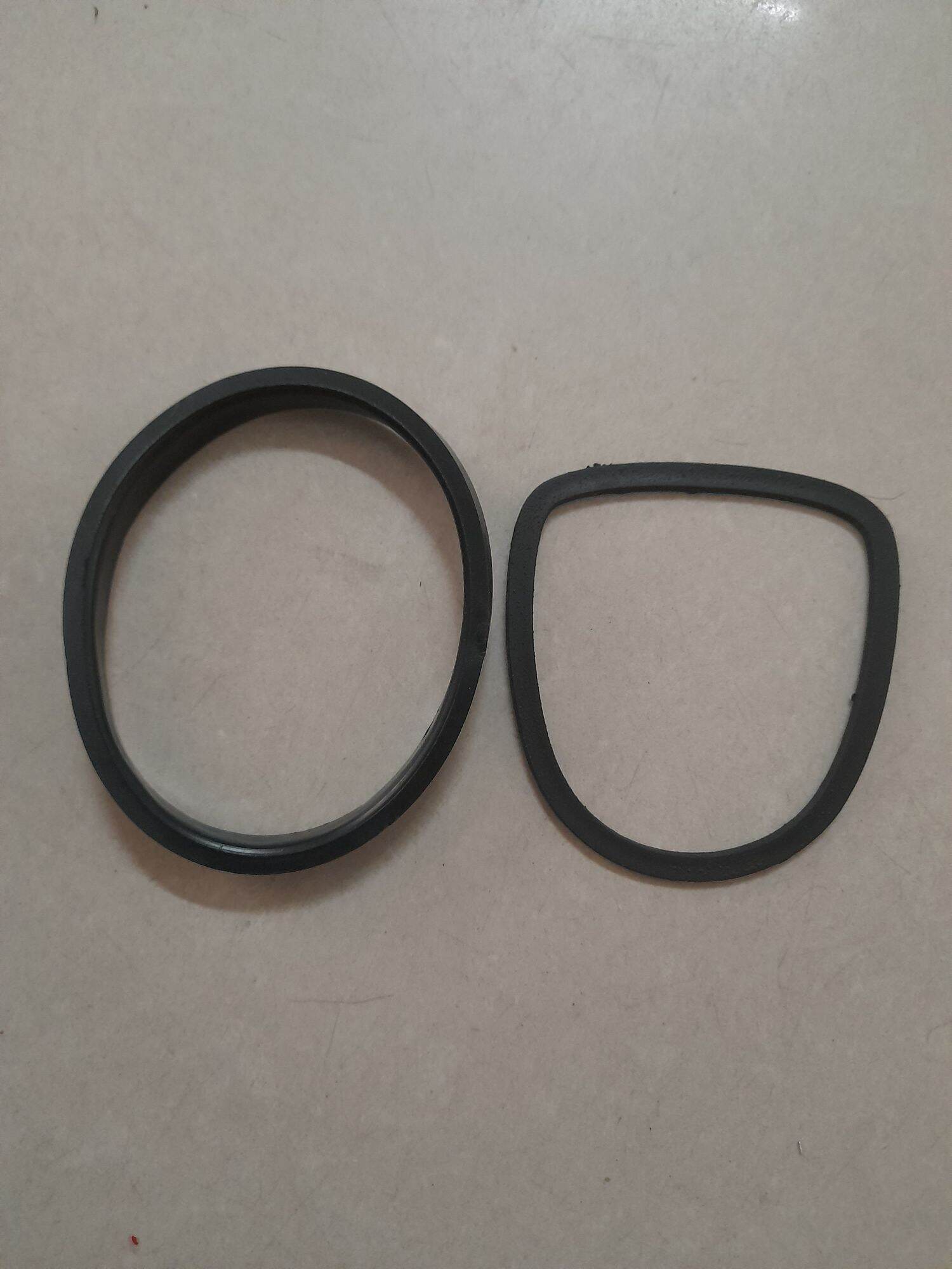 Ron đồng hồ xe 67 và cúp 81 .