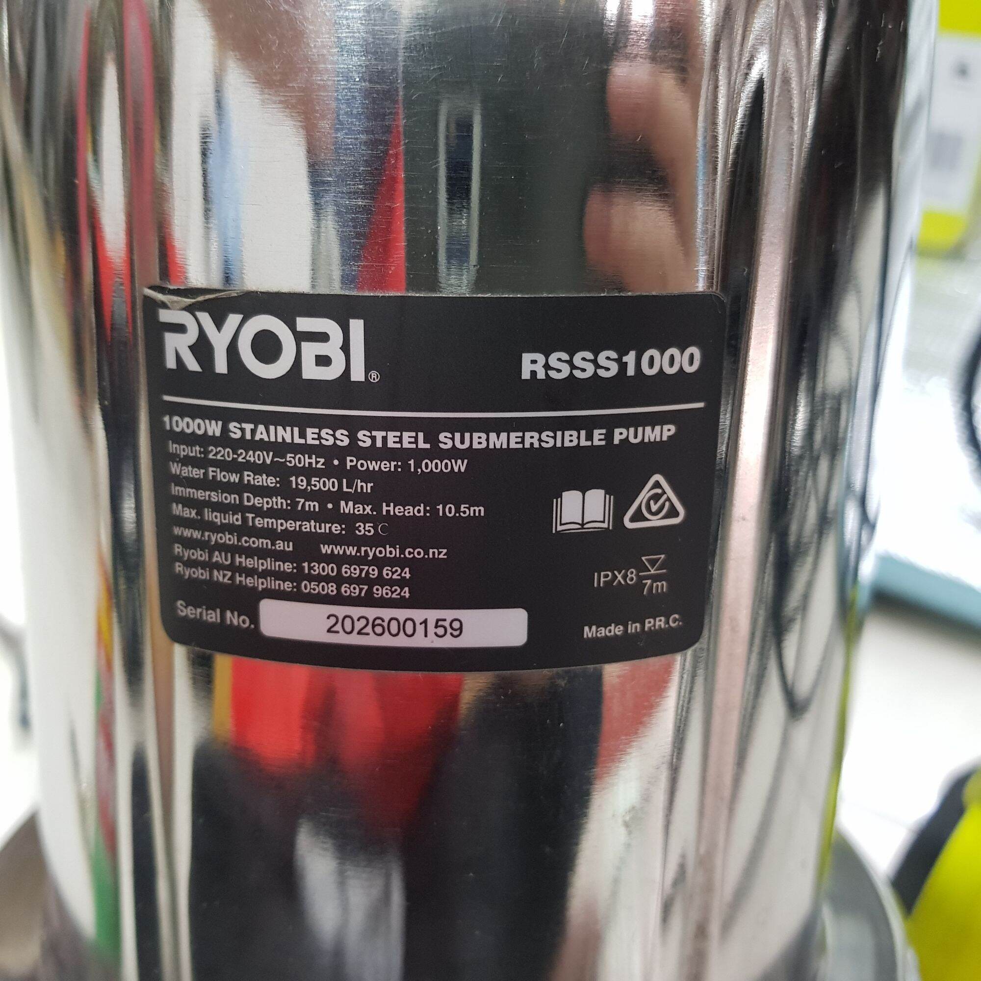 Máy bơm chìm(Tõm) Ryobi nhập Úc 1Hp1/3_1000w