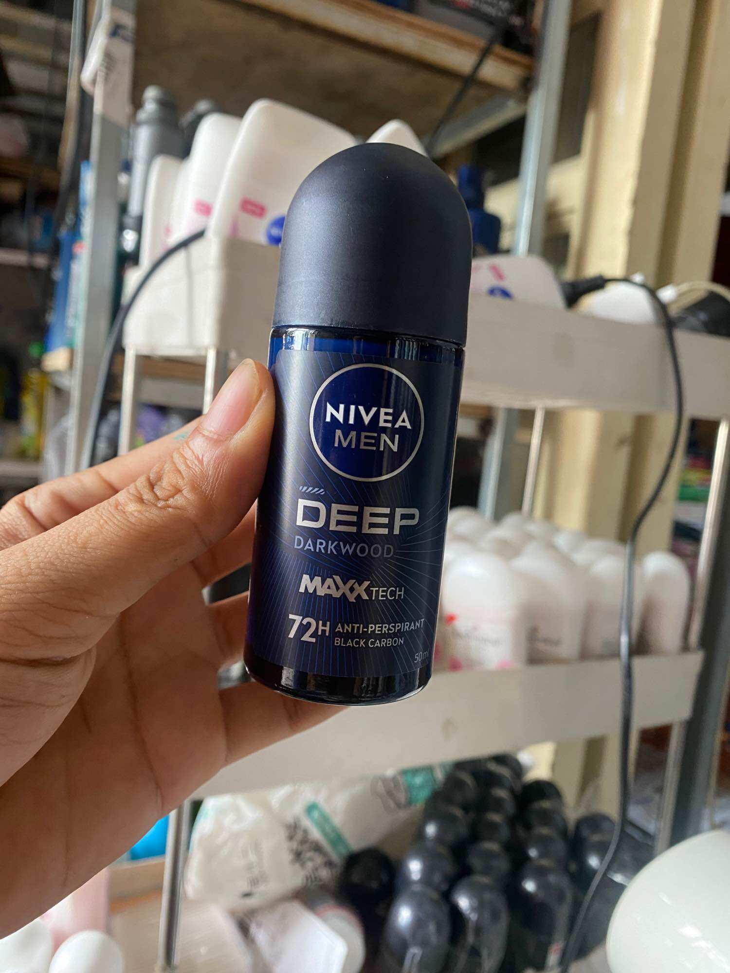 Lăn Ngăn Mùi NIVEA MEN Deep Than Hoạt Tính 50ml