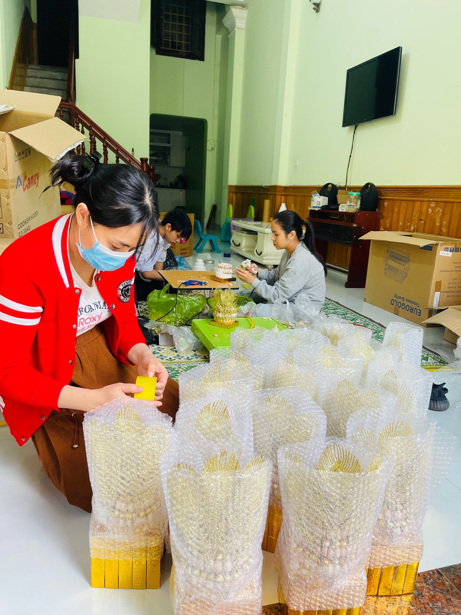 Tháp tỏi cúng Thần Tài