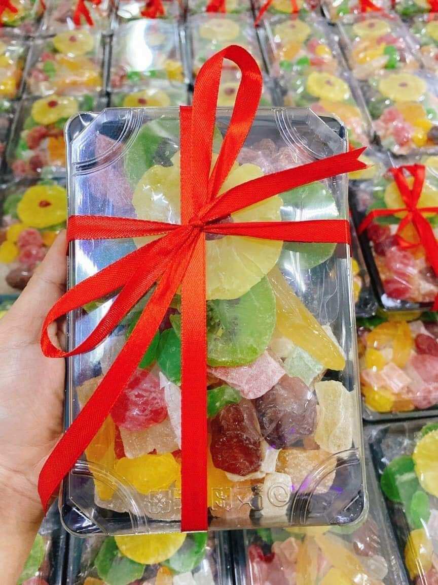 Hộp mứt Tết 10 loại mứt 500g