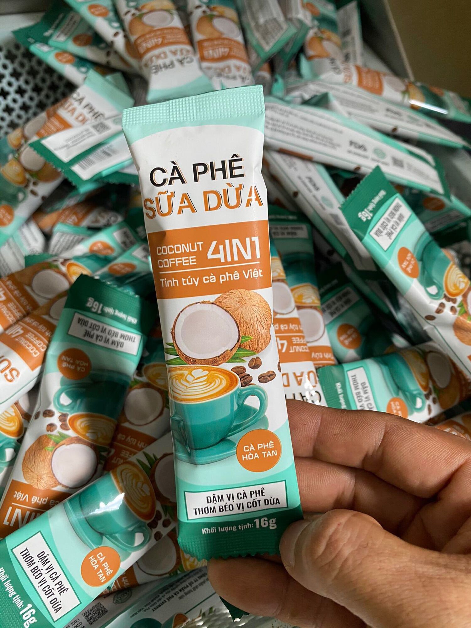 Cà phê sữa dừa PREMIUM COCONUT COFFEE 3IN1 (18 sticks/hộp)