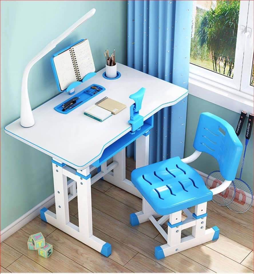 BÀN HỌC SINH CHỐNG CẬN CHỐNG GÙ