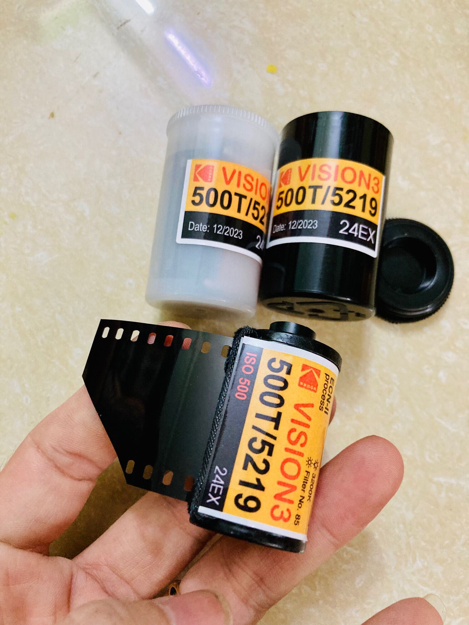 [HCM]Film KODAK VISION 3 500T 5219 date mới nhất 2023 film 35mm 24 tấm