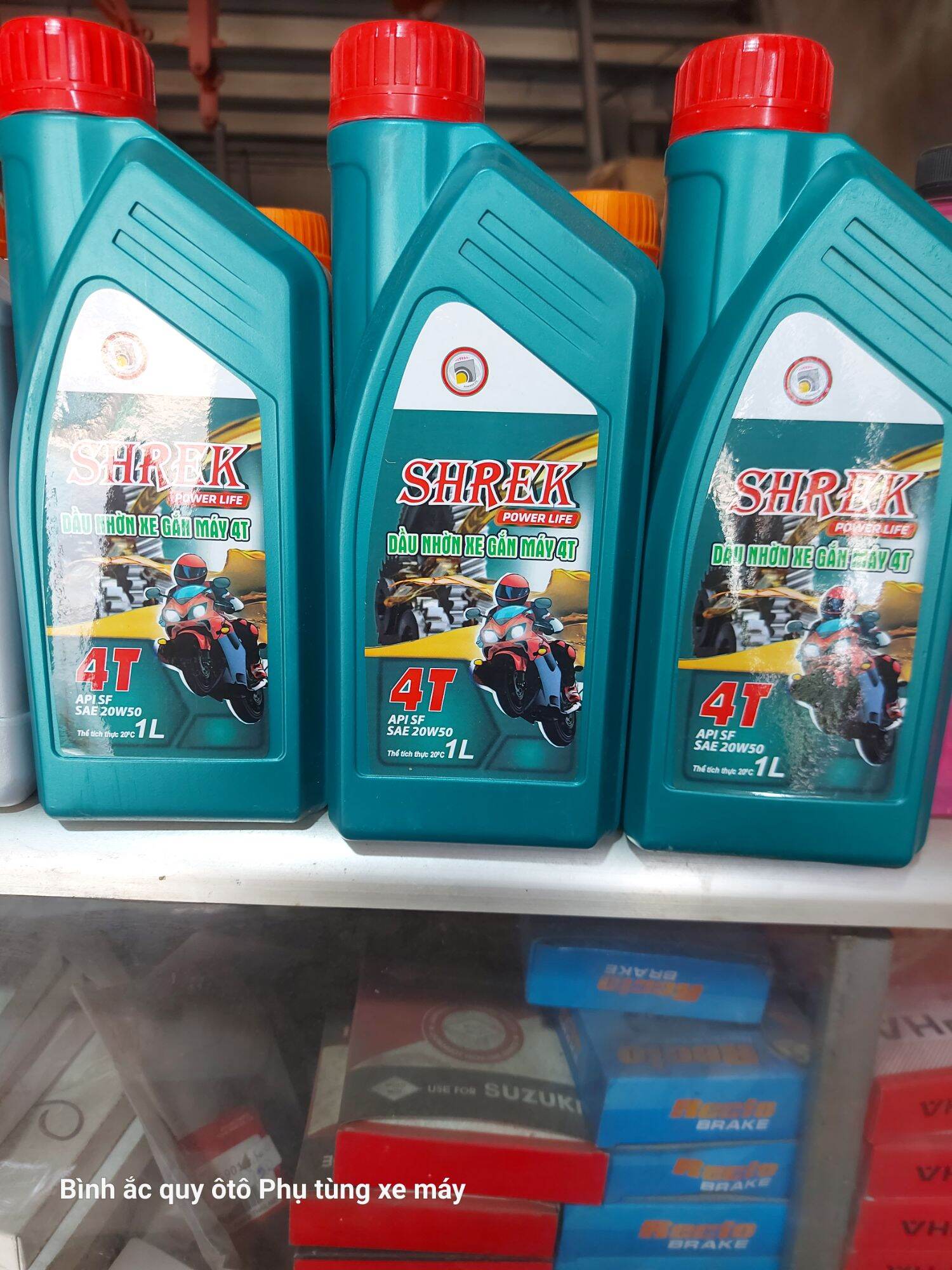 COMBO 3 CHAI NHỚT 1L SỬ DỤNG XE SỐ ĐỜI CỦ.