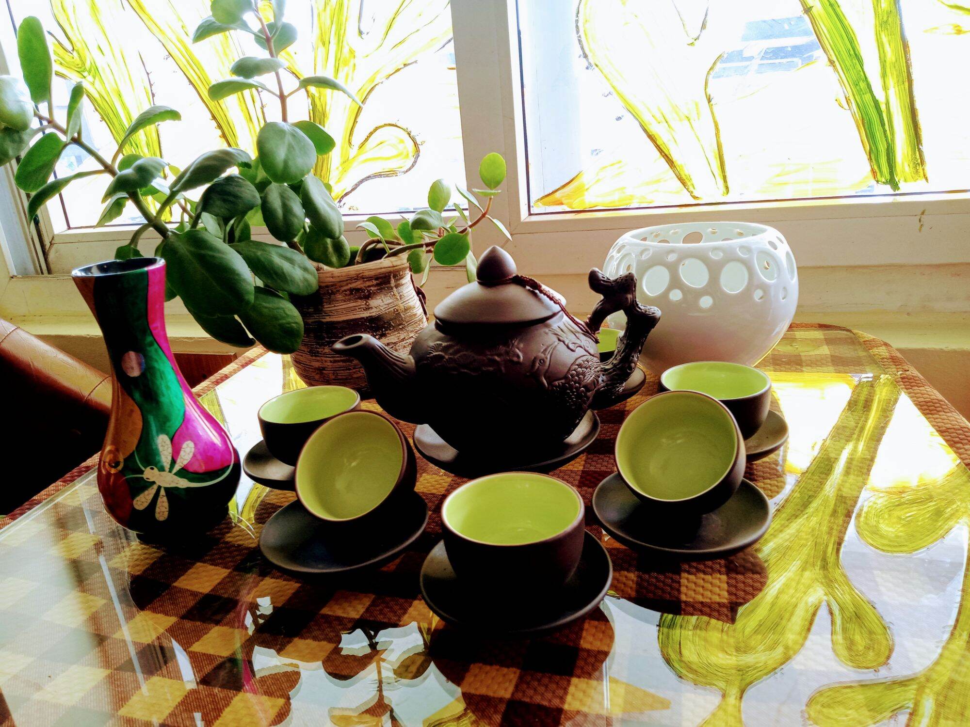 Bộ ấm trà bát tràng khắc Tùng Hạc