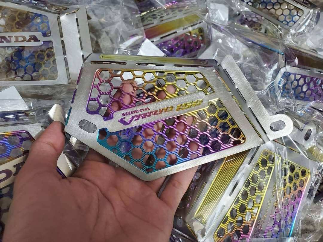 Che bình nước mát phụ titan xe Vario, Ab.