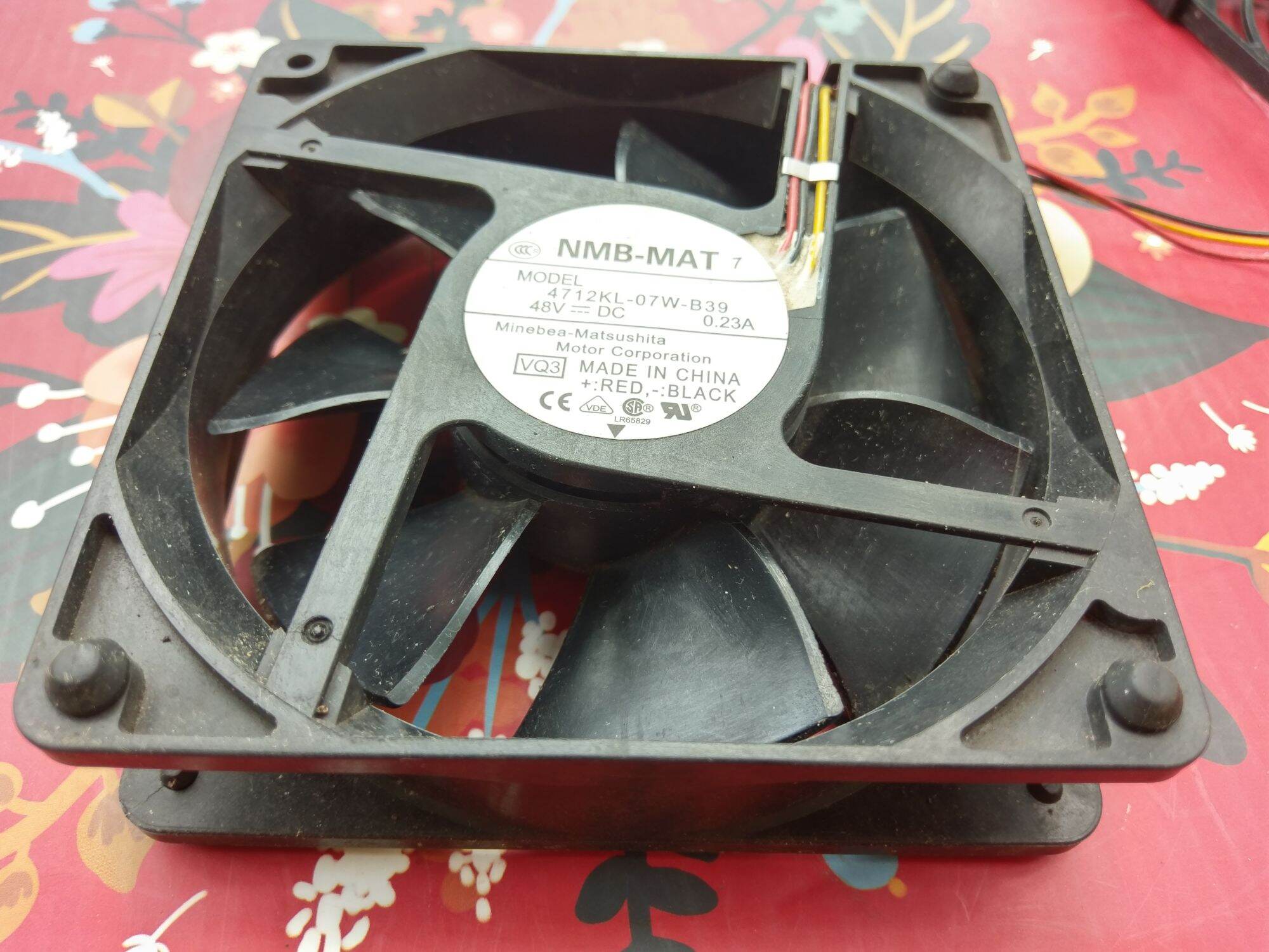Quạt 48V DC Hút mùi, hút ẩm 12x12x2.5cm