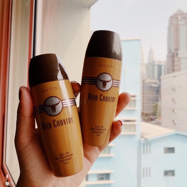 Combo 2 chai Lăn khử mùi wid contry Avon