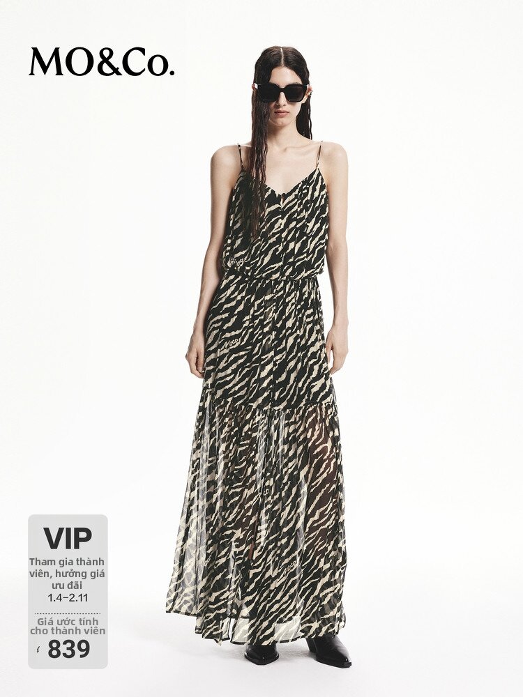 MO&Co. | Tiger Print Drawstring Waist Halter Maxi Dress - Thương hiệu MO&Co. Giá 4,856,000 Đồng*Miễn phí vận chuyển