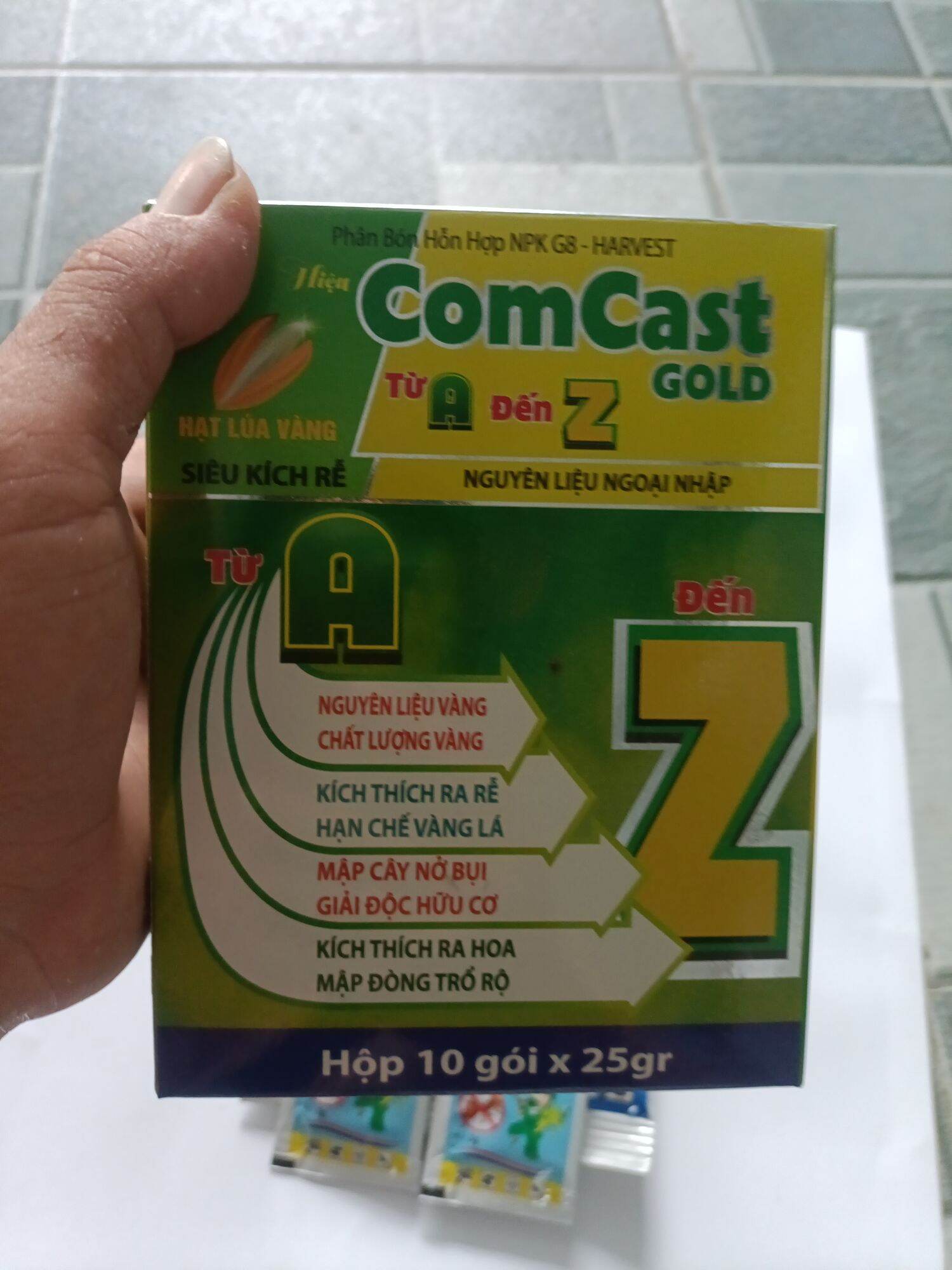 XỊT PHỤC HỒI DỪA BỊ CHÁY LÁ ( 2 GÓI COMCAT, 1 ANTRACOL, 2 ERO KIẾN )