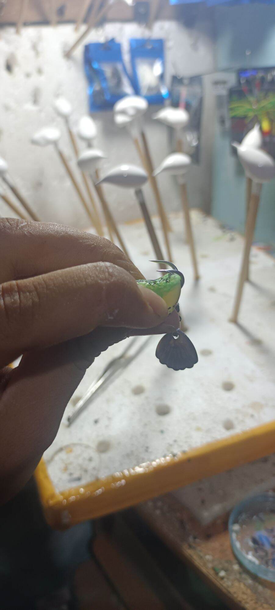 nhái hơi mini 3cm lưỡi độ thủ công