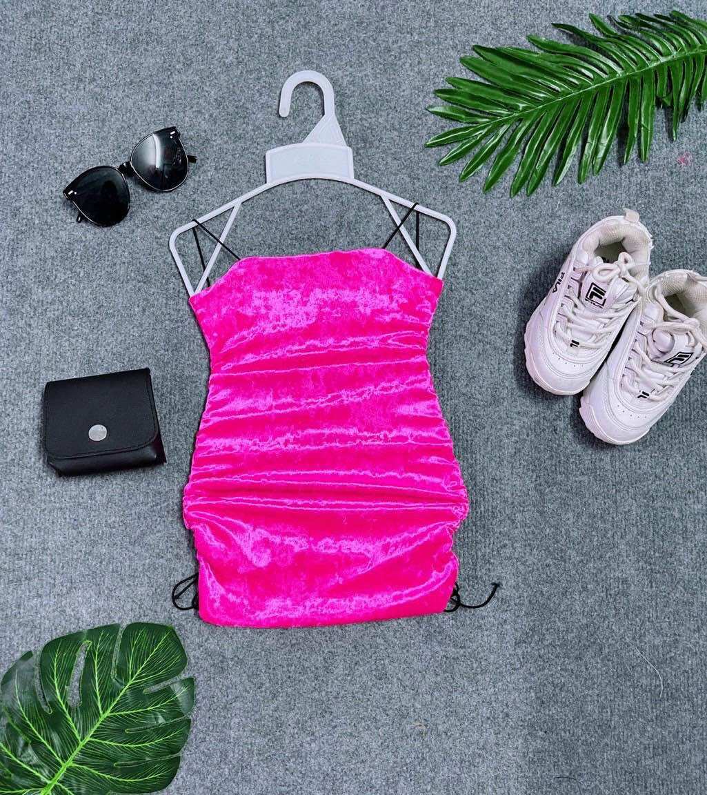 Đầm body hở lưng chất nhung xinh bé gái