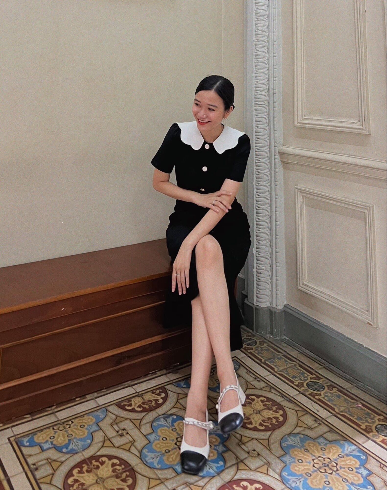 Đầm cổ sen dáng đuôi cá dài - Nhật Lựu