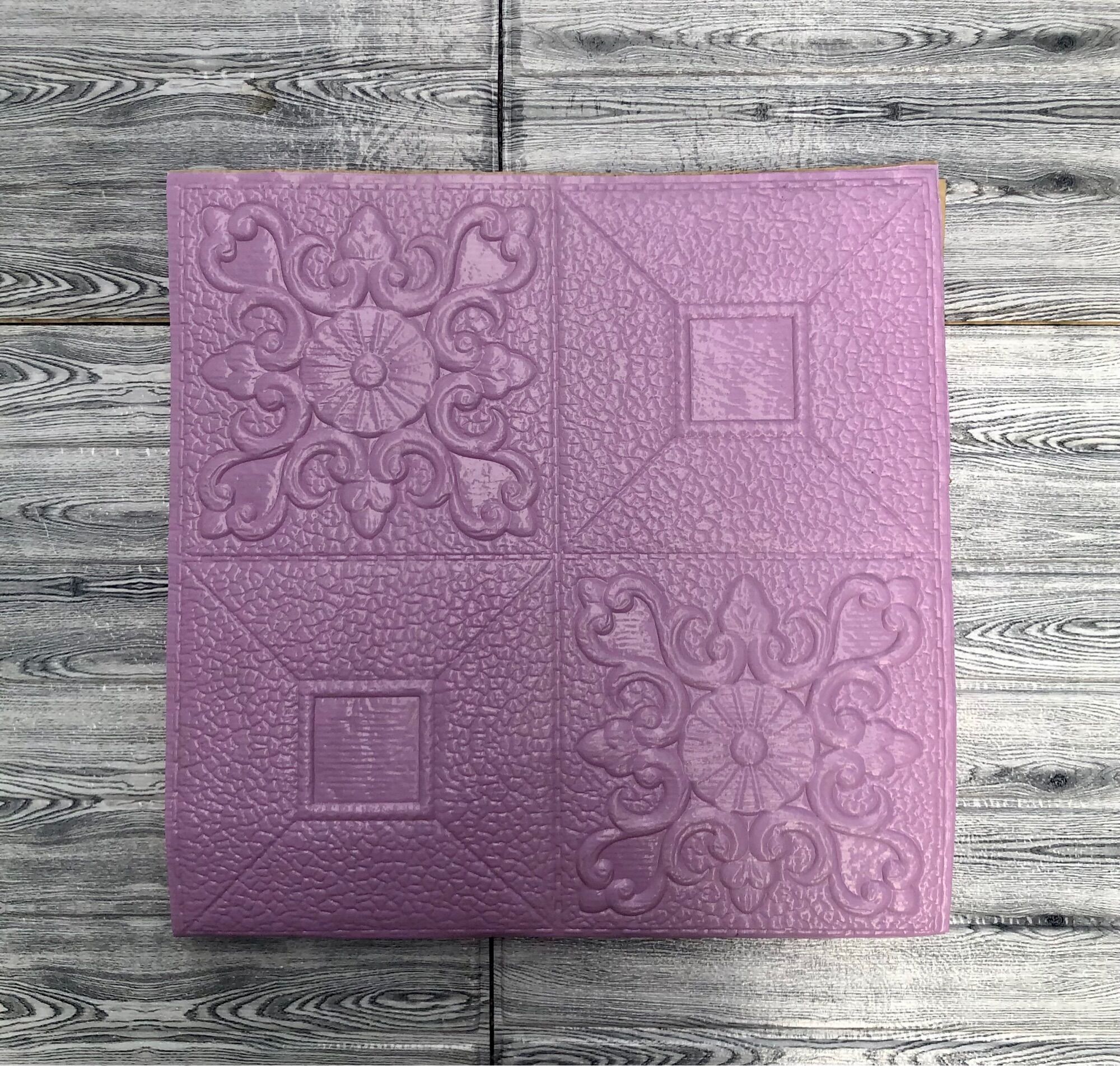 Xốp dán tường Hoa Văn Tim 35x35cm