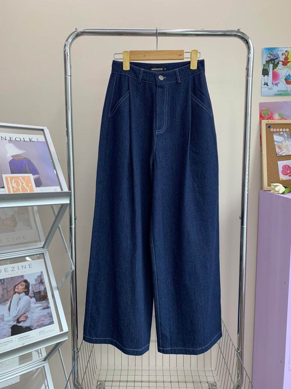 Quần jeans nữ ống rộng lưng cao thiết kế dập chỉ nổi đơn giản Maika Jeans - Sibling House