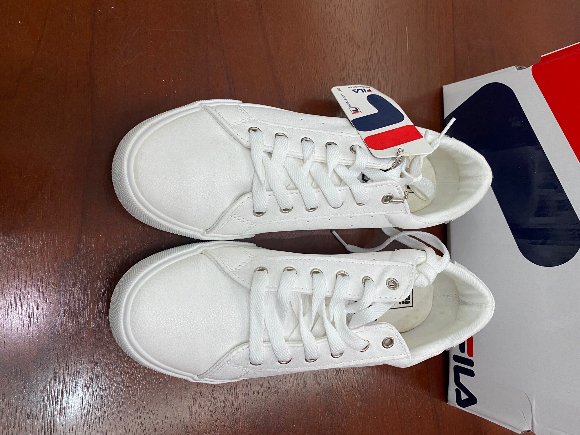Giày Fila xuất xịn