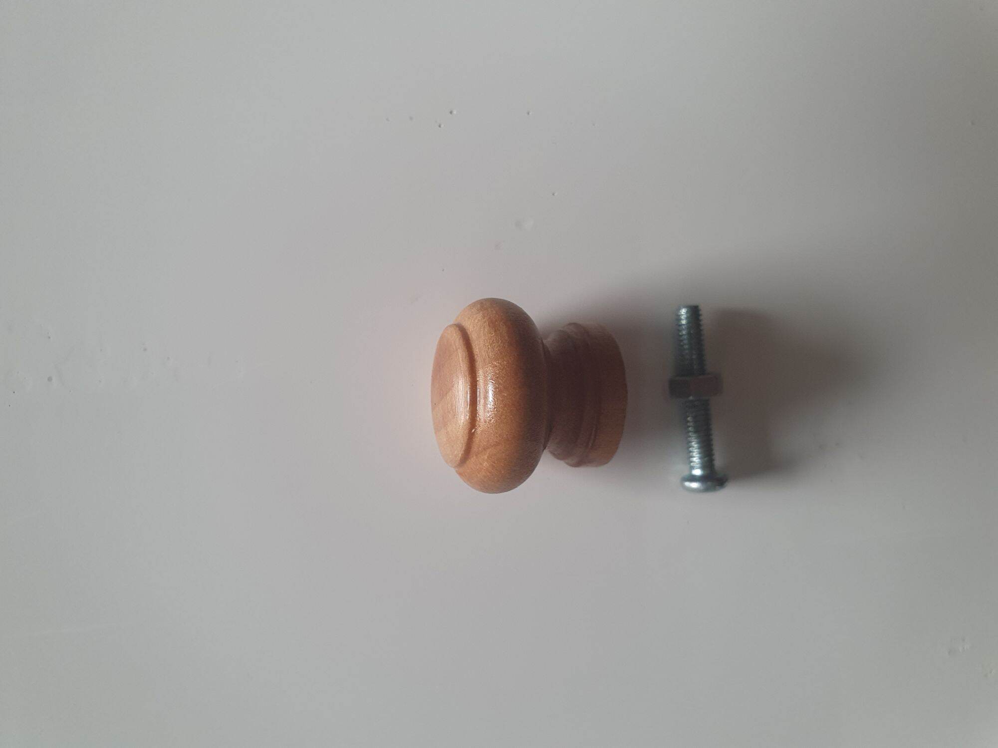 Núm Hộc Tủ Gỗ Vàng