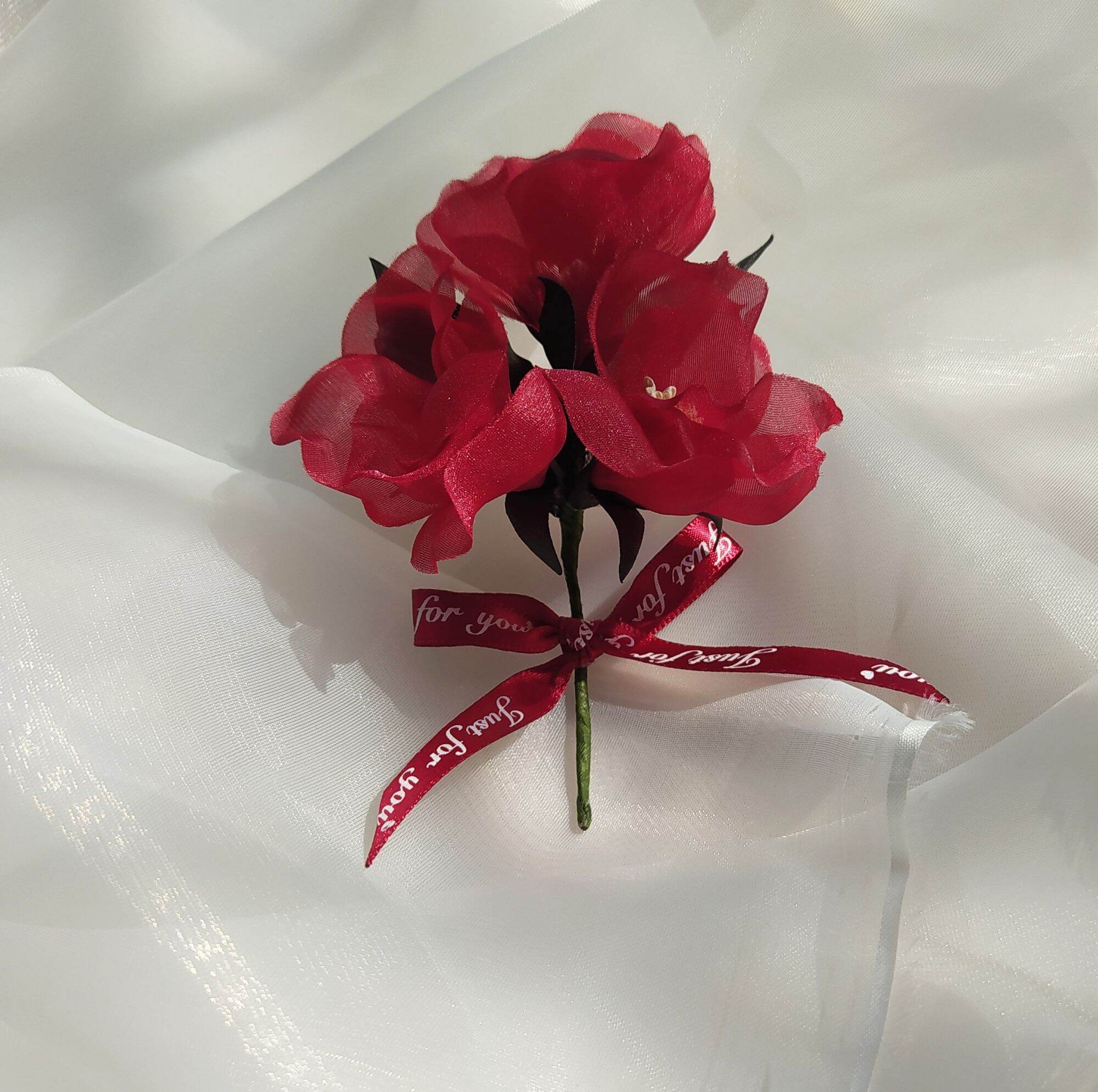 Hoa cài áo handmade màu đỏ, cài áo Canto