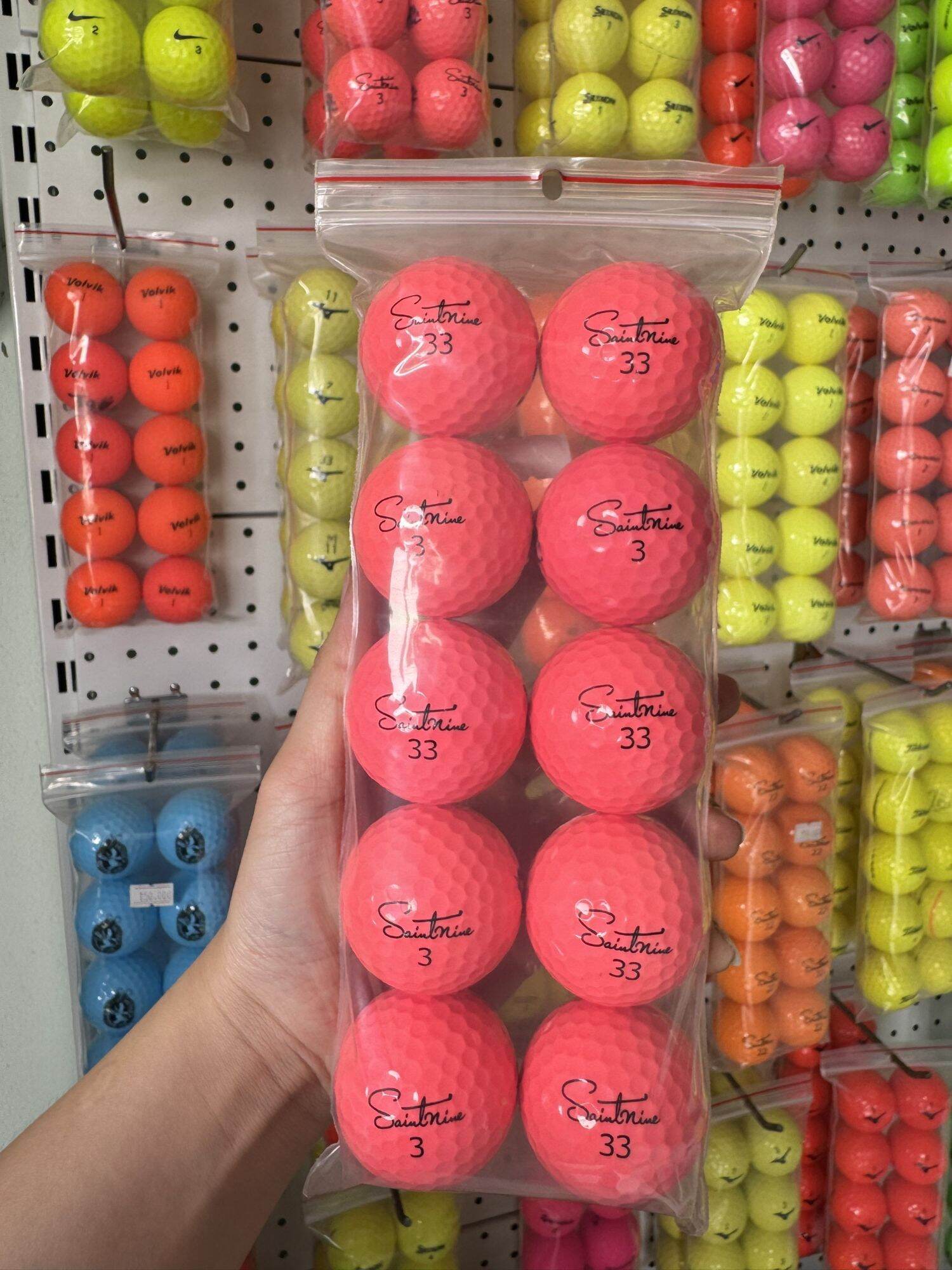 Bóng golf Saintnine màu độ mới 98% (10quả)
