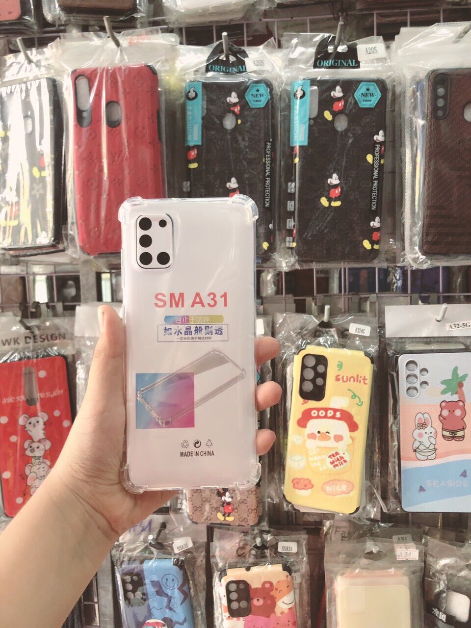 Ốp lưng dẻo trong chống sốc sam sung A31