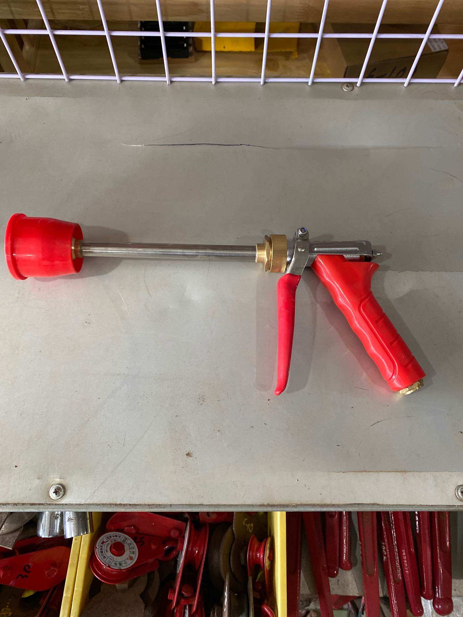 Súng xịt thuốc sâu cán đỏ